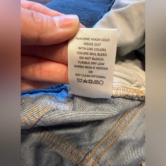 Zenana Women’s Distressed Thrashed High Rise Raw Hem Cut Off Ankle Jeans SZ 30 - Picture 7 of 10